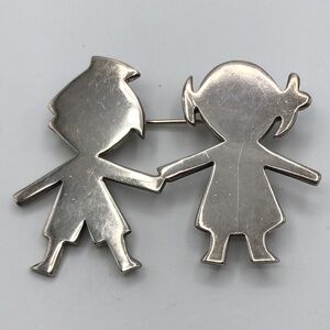 Boy & Girl holding hands Brooch Silver 925